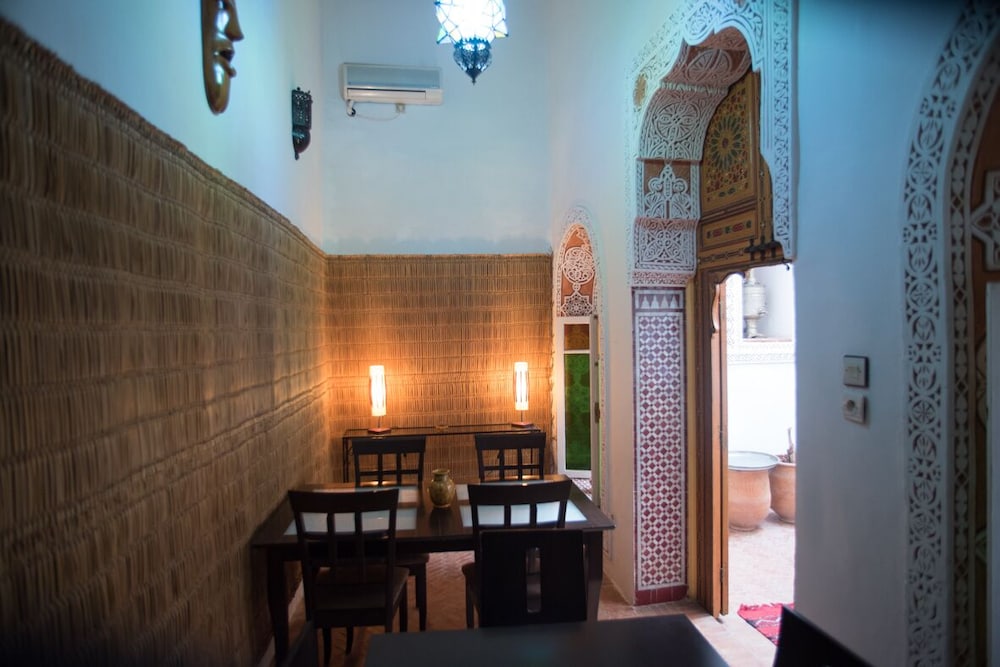 Riad Safir 27/49