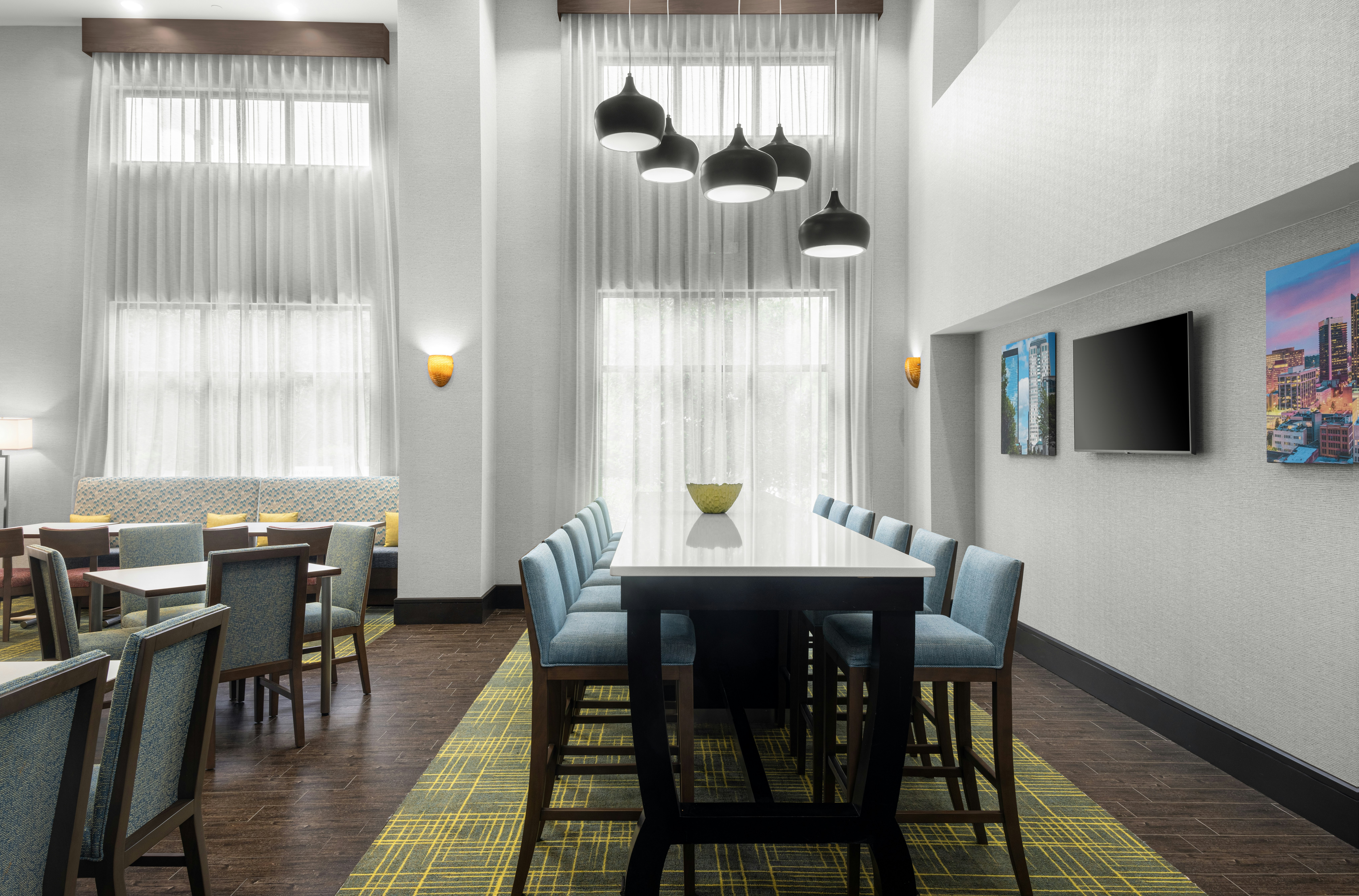 Hampton Inn Suites Birmingham 280 East Eagle Point 40/62