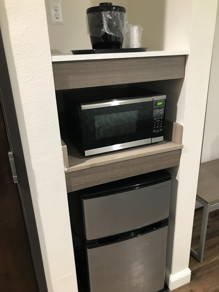 Grand Villa Inn & Suites- Humble 17/27