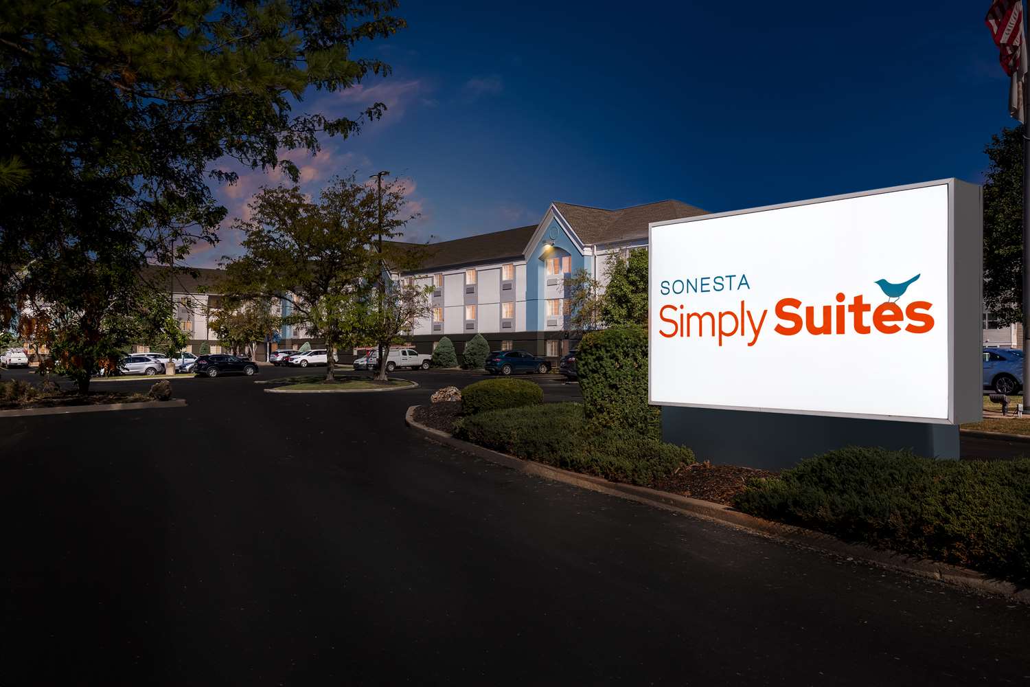 Sonesta Simply Suites St Louis Earth City 2/35