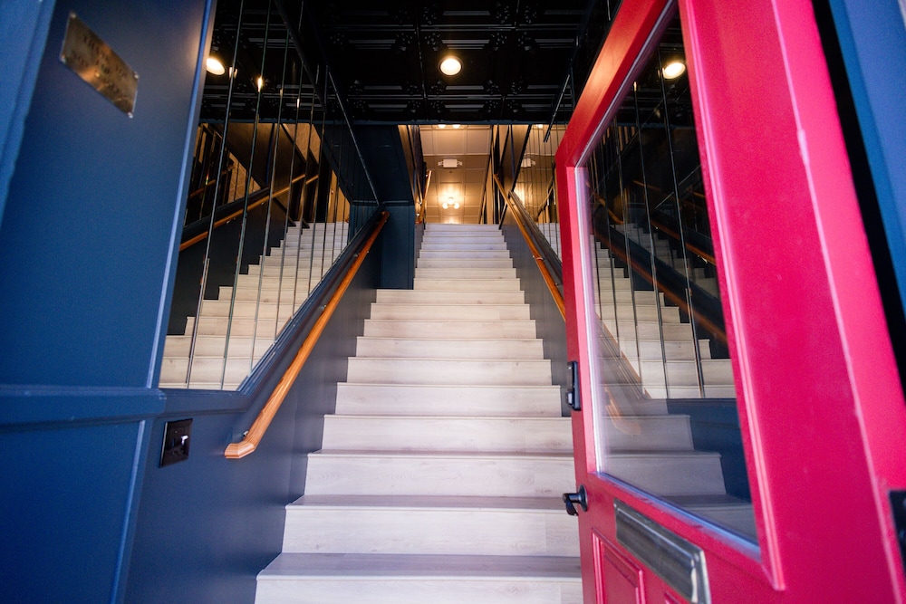 Speakeasy Suites 28/50