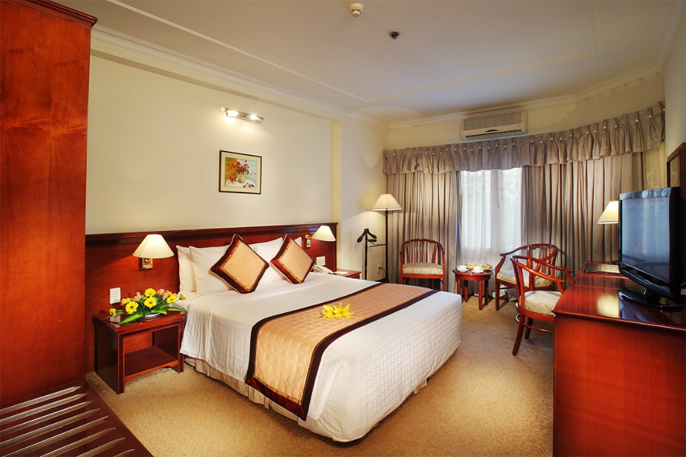 Deluxe, Double or Twin Bed