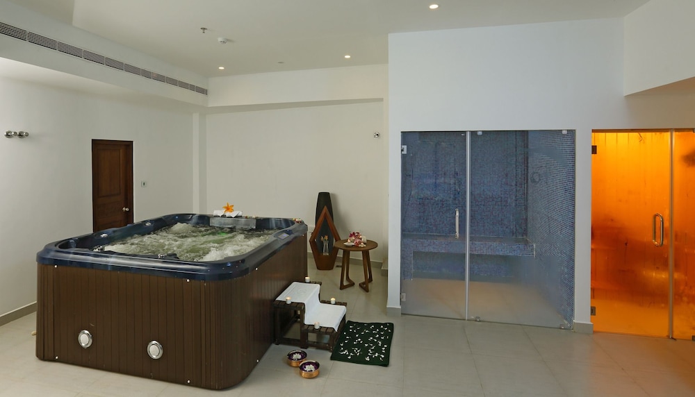 Amber Dale Luxury Hotel and Spa, Munnar (ex PLUM JUDY - THE LEISURE HOTEL) 31/50