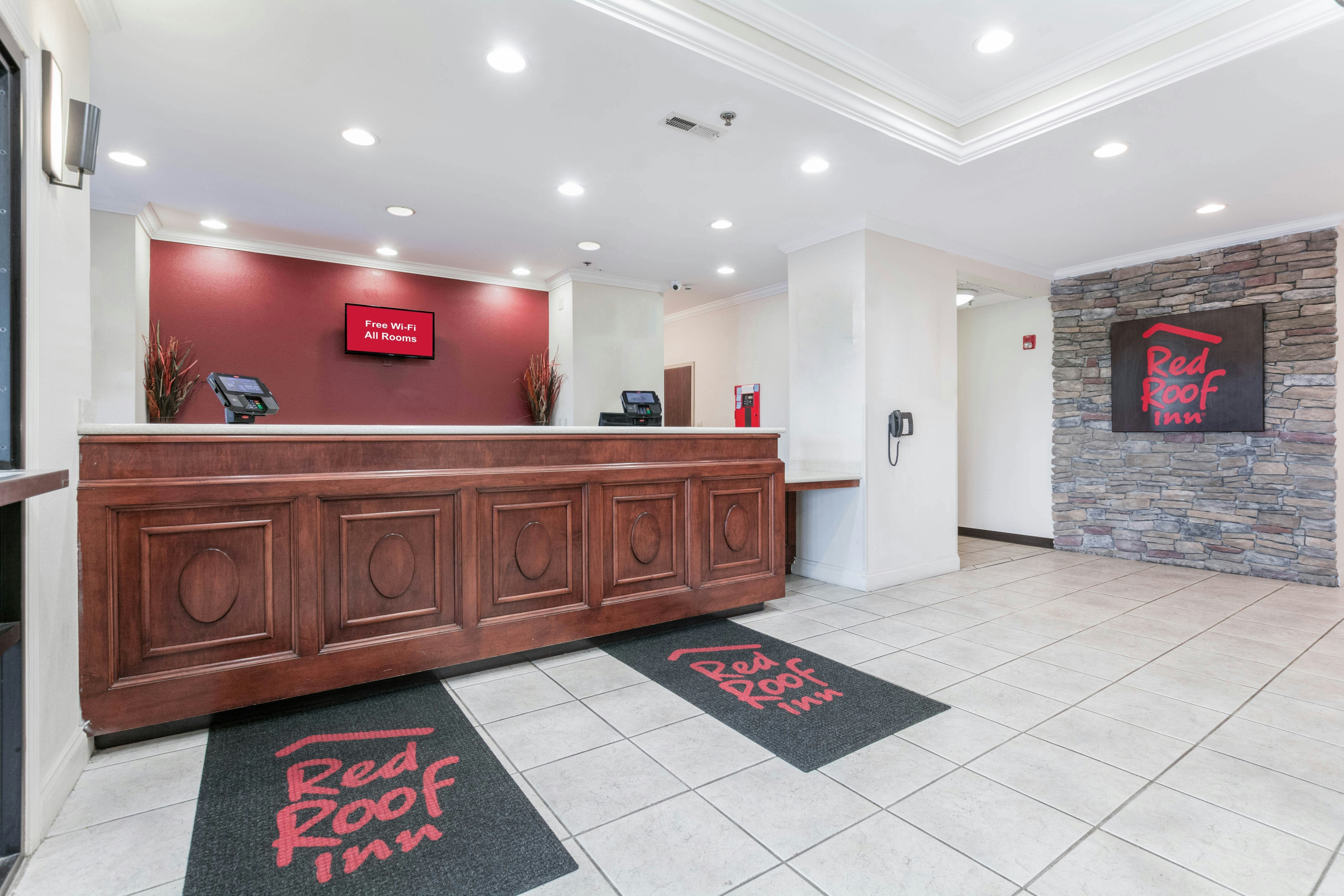 Red Roof Inn Richmond, KY 5/28