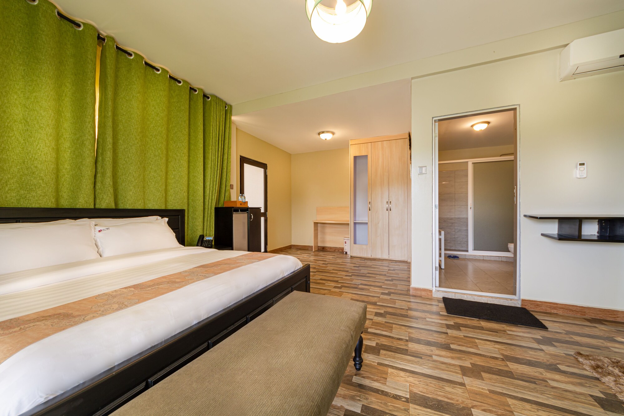 BASIC, DOUBLE BED