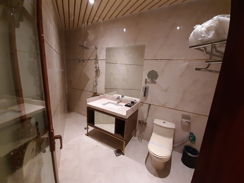 فندق قصر الشمال(Qasr Alshamal Hotel) 50/50