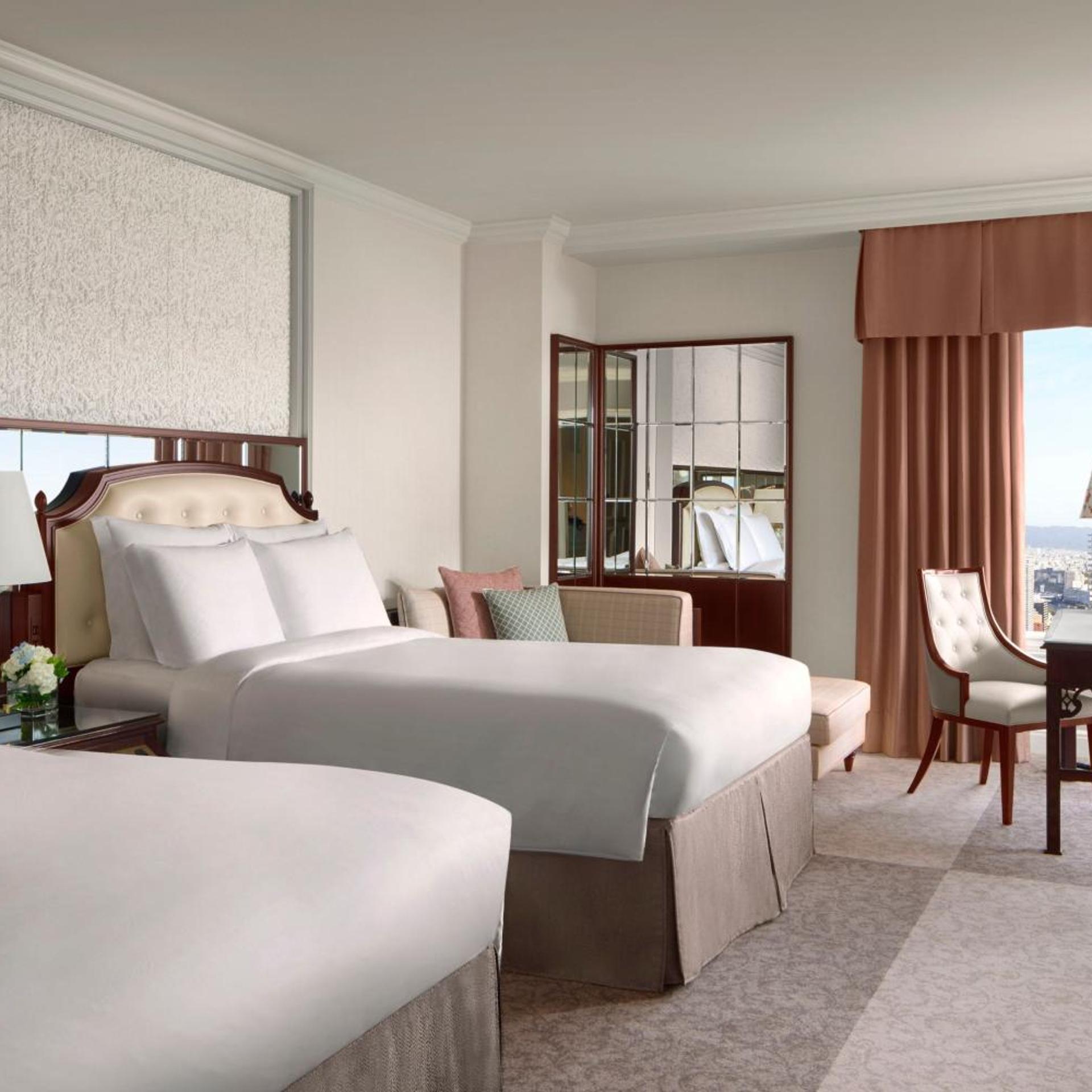 Guest Room, Deluxe, 2 Queen Beds, City View, Club Floor