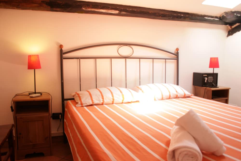 Sixtythree Guesthouse 15/40