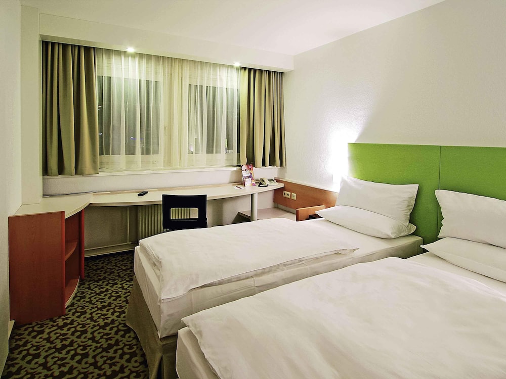 Ibis Dresden Zentrum 23/67