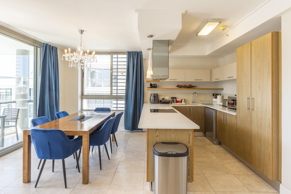 VA Waterfront Residences by WHosting 31/50