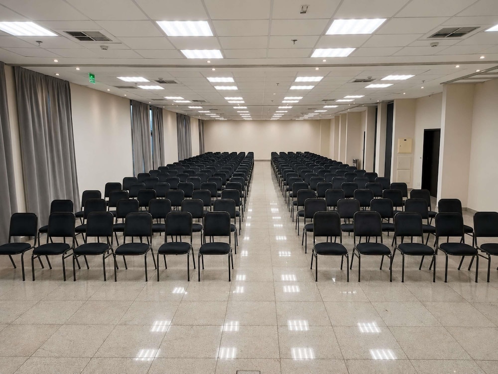 Ibis Styles Taubate 61/72