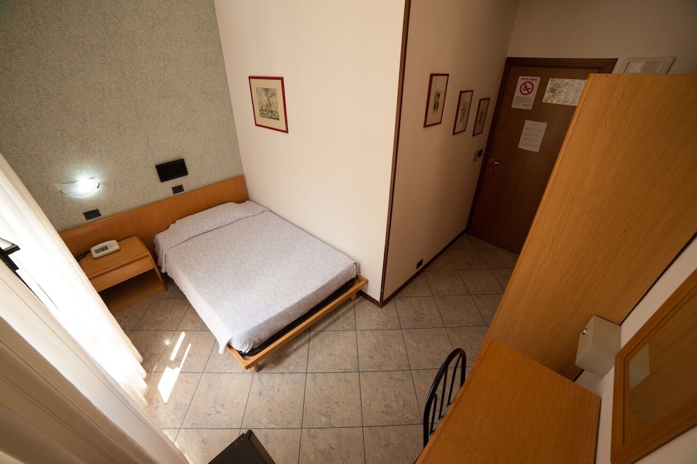 Hotel Aurora 17/74