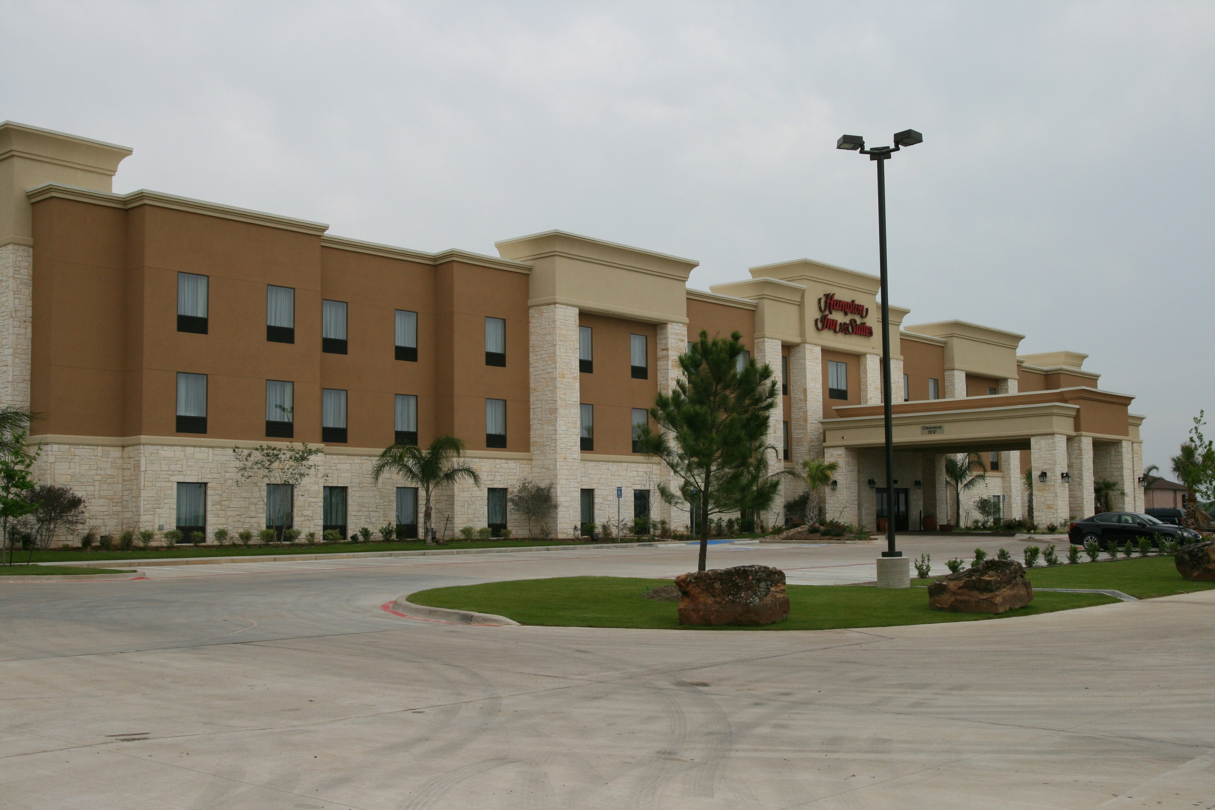 Hampton Inn And Suites Buffalo Tx 62/65