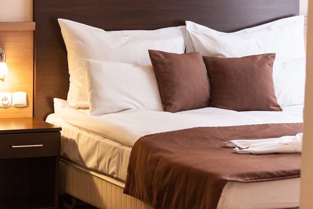 Central Hotel 21 33/54