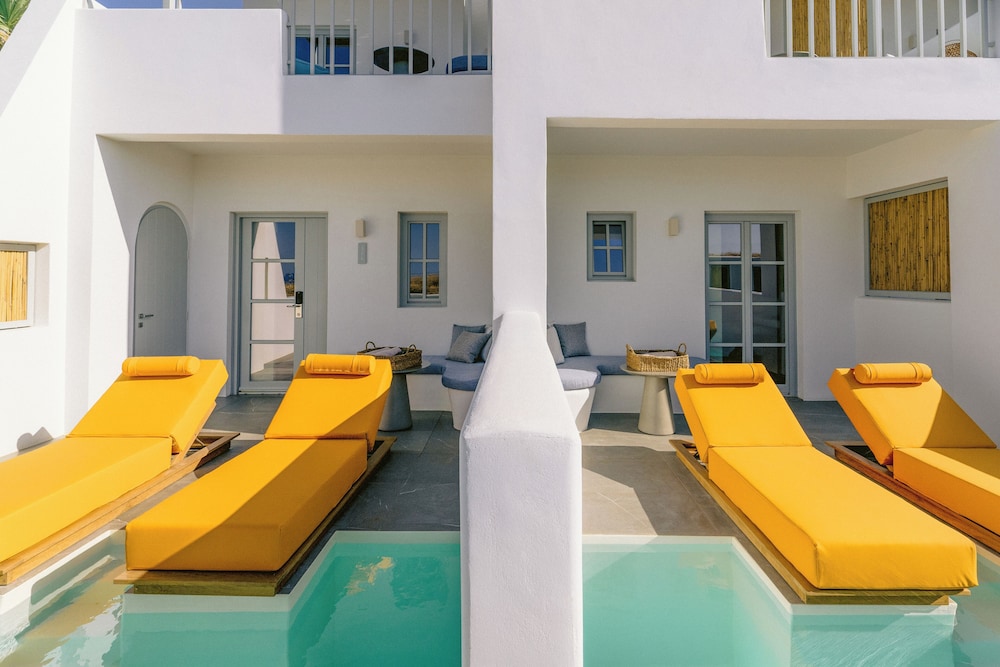 Mr & Mrs White Paros Suites & More 29/36