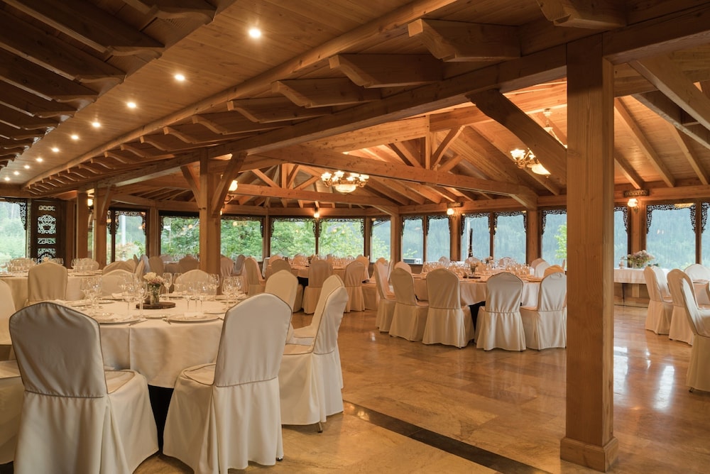 Hotel The Originals and Spa Etxegana 58/70
