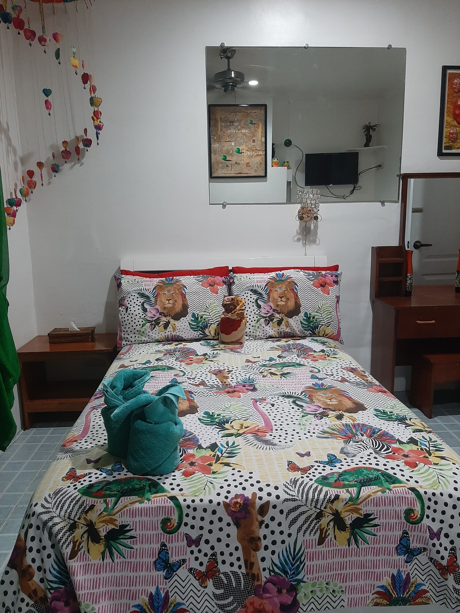Emerald, Deluxe, 1 Double and 1 Single Bed, Private Bathroom