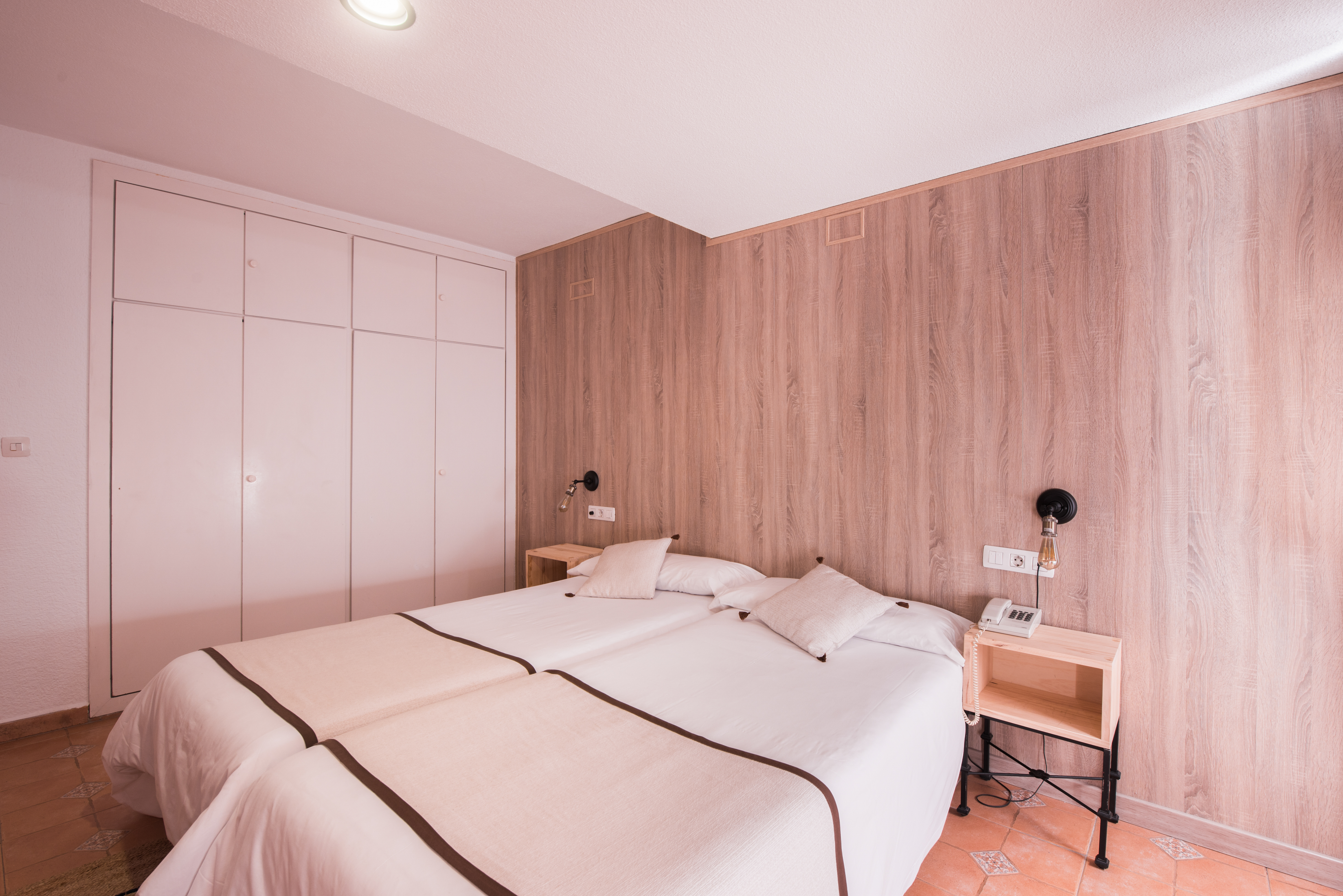 Mont Blanc Hotel 16/42