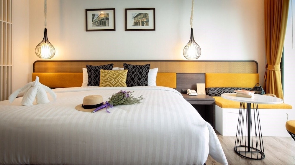 Chaanburi Boutique Resort 10/40