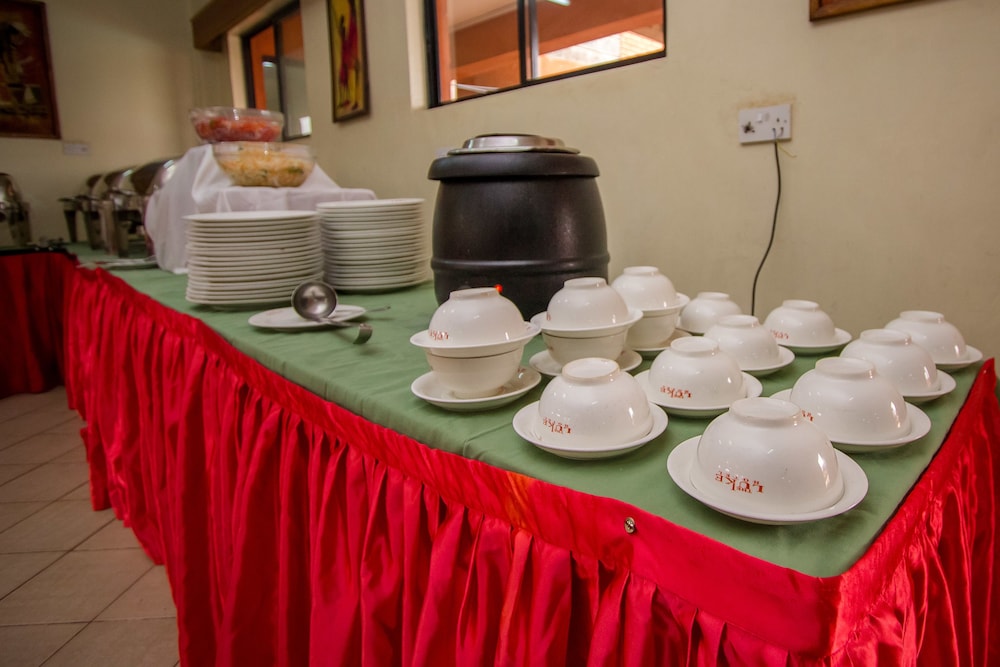 The Luke Hotel Cravers Thika 13/42