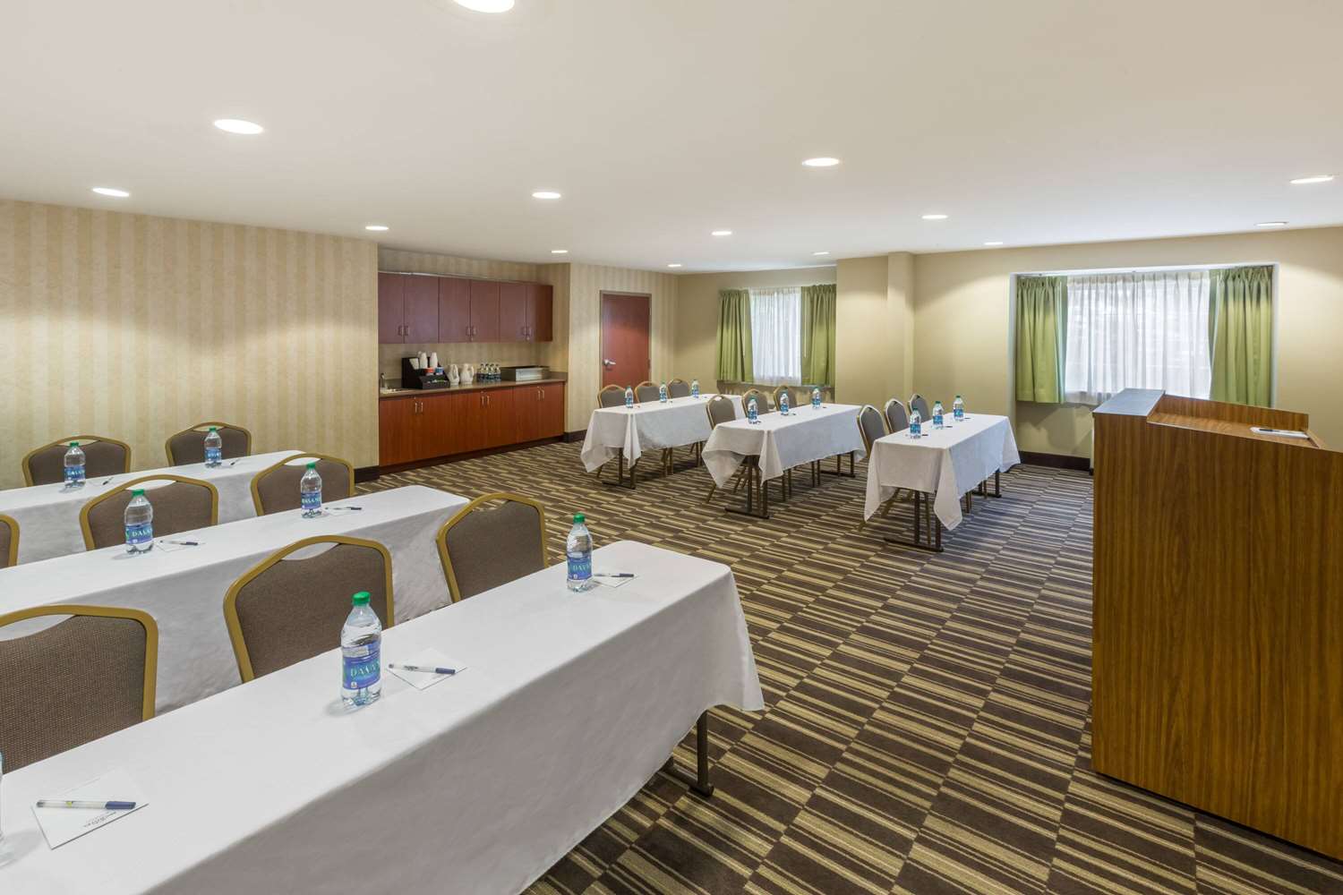 Microtel Inn And Suites By Wyndham Daphne Mobile 16/23