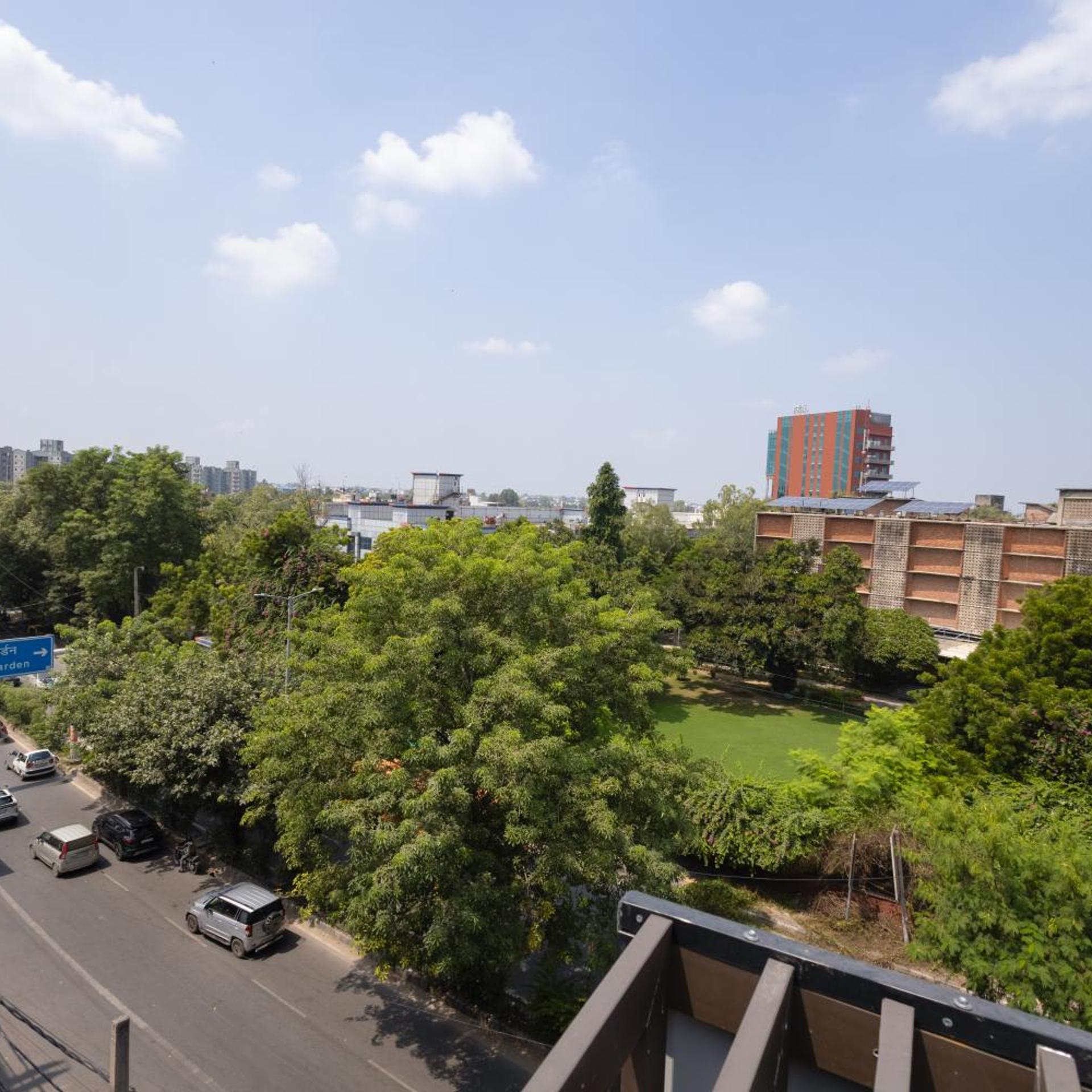 Saltstayz Premier Naraina Vihar 59/60