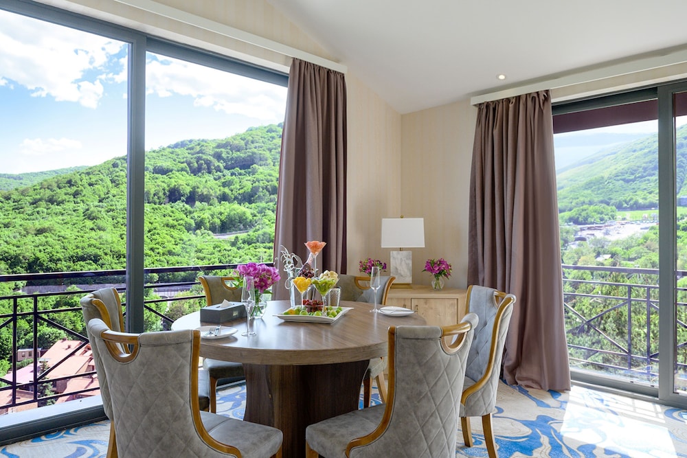 Aurora Resort by One Hotels 43/50