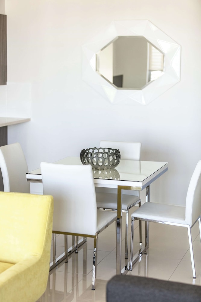 Oaks Brisbane Woolloongabba Suites 57/73
