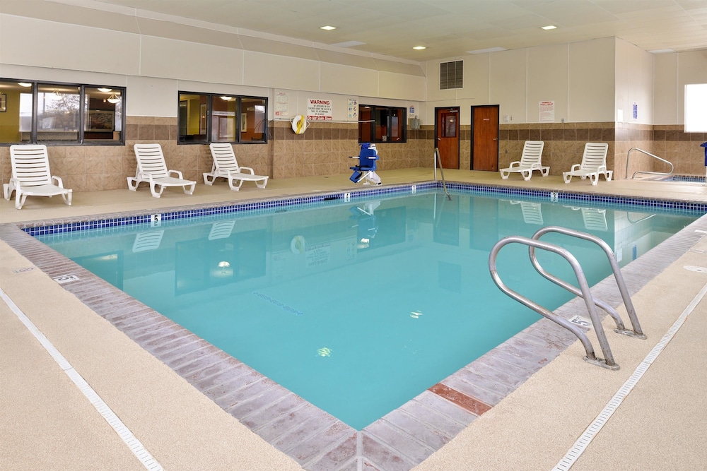 Americas Best Value Sandman Inn 4/37