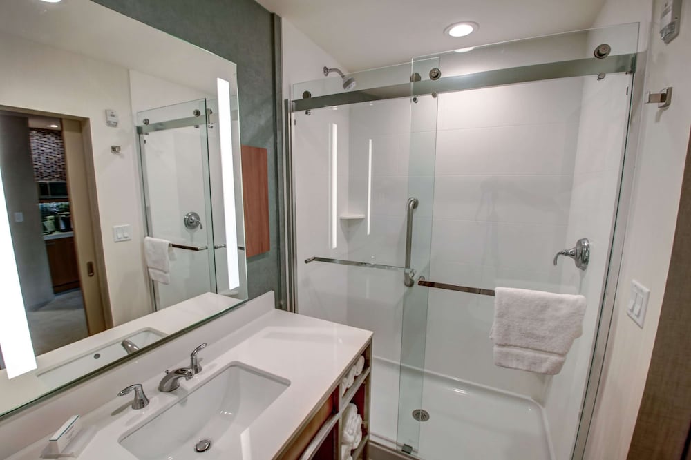 Hilton Garden Inn Tampa-Wesley Chapel 17/59