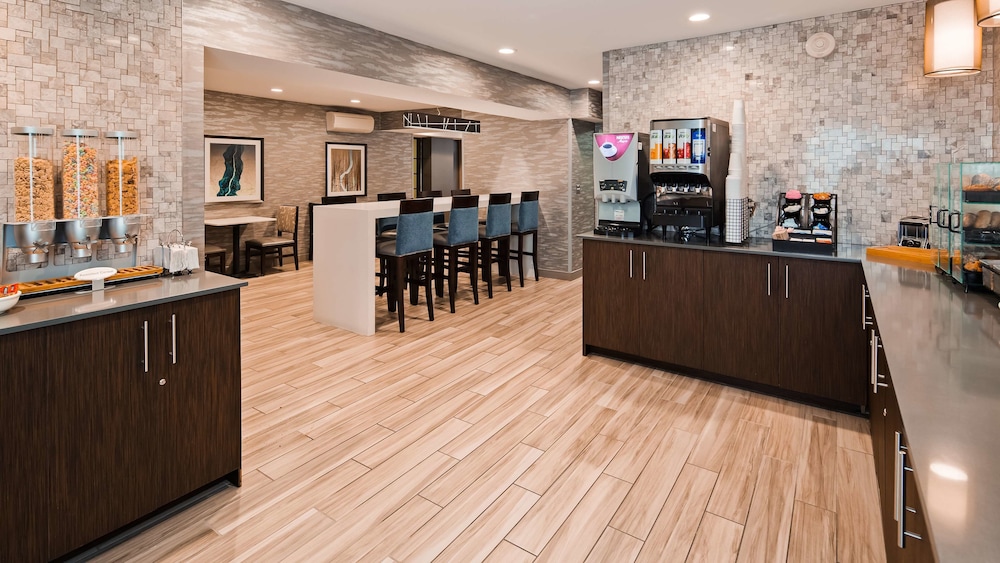 Best Western Plus Fairfield Hotel 24/30