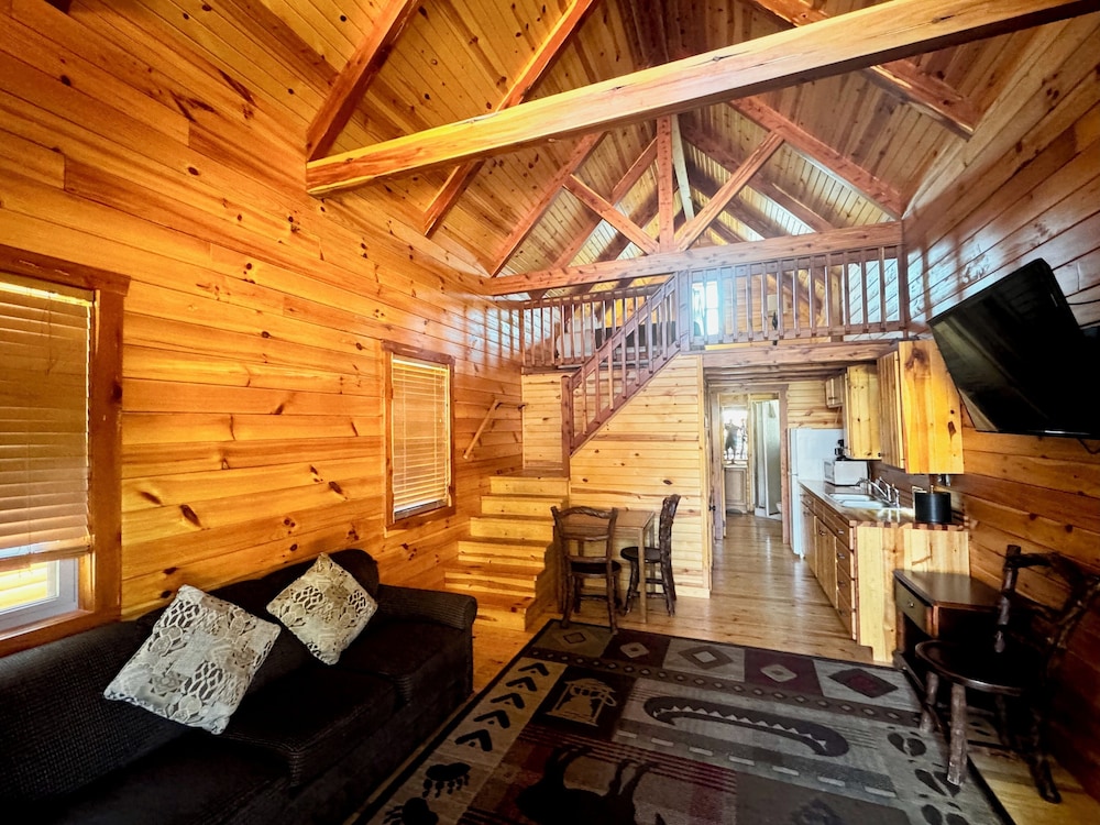 Cabins of Mackinaw 22/53