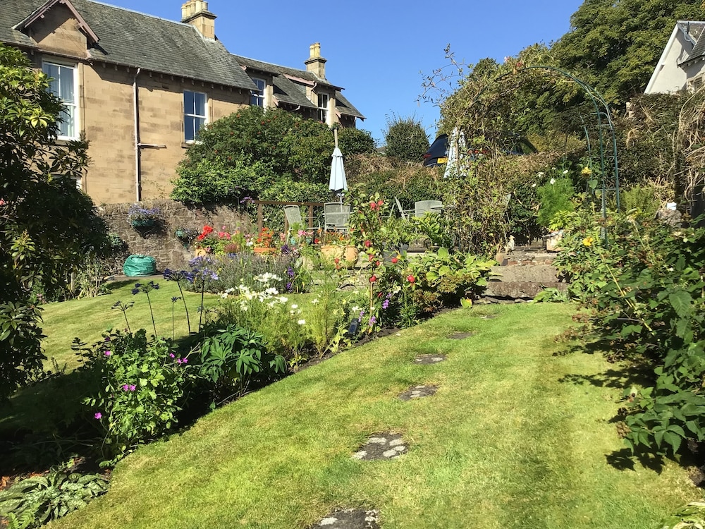 Leven House 39/46
