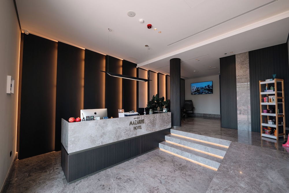 Mazarine Hotel and Restaurant 13/59
