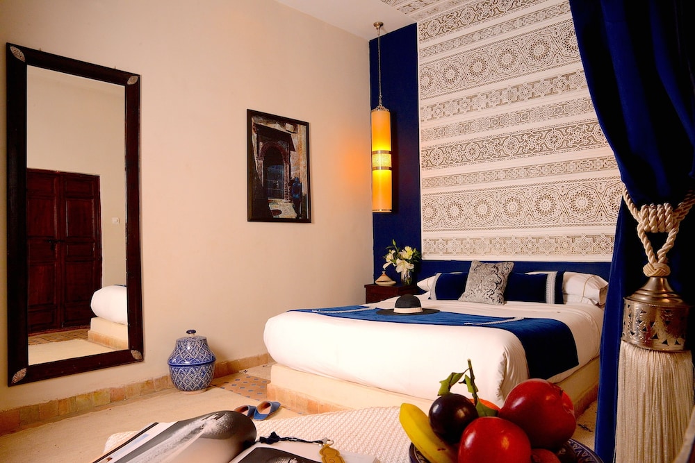 Riad Jona 11/74