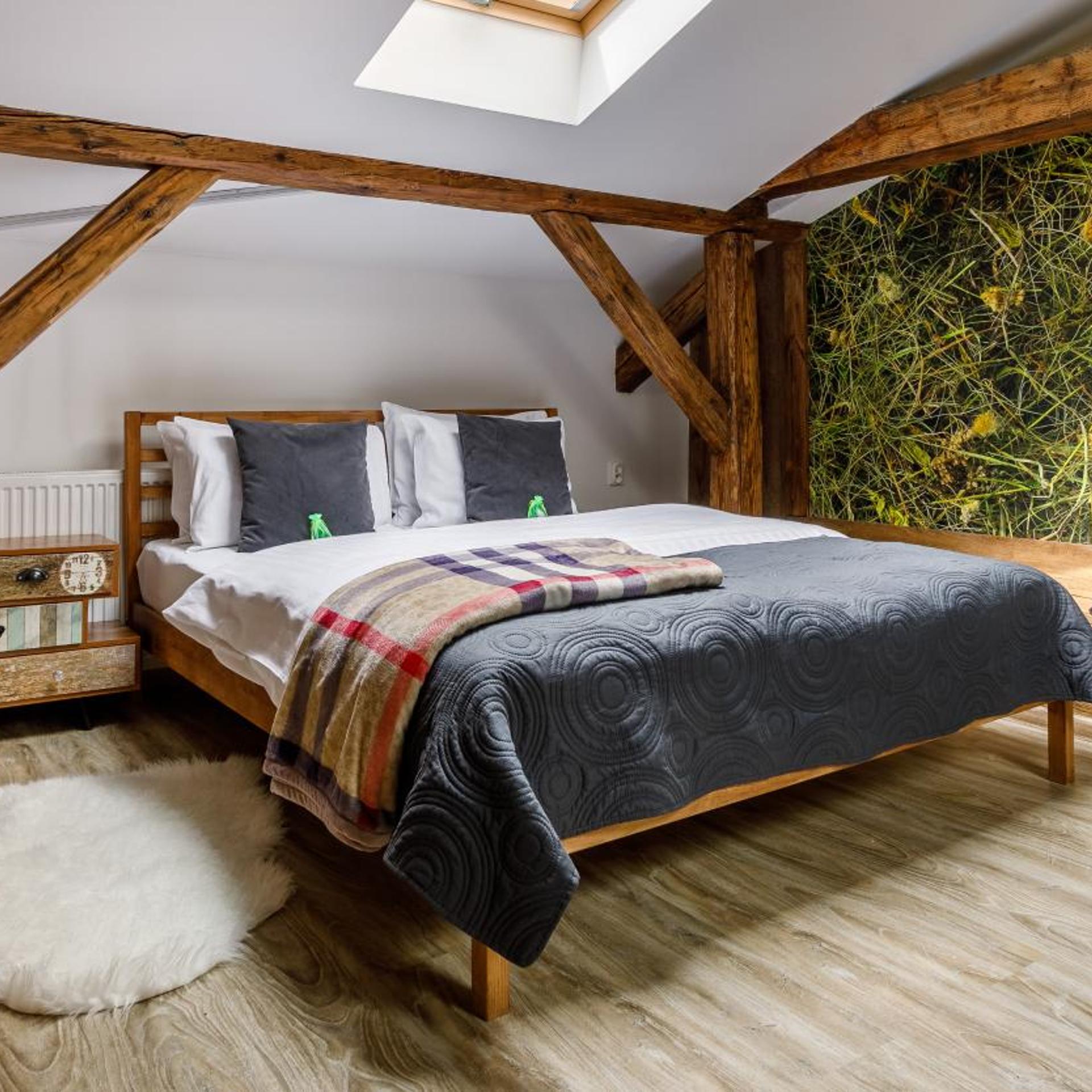 Junior Suite, Attic