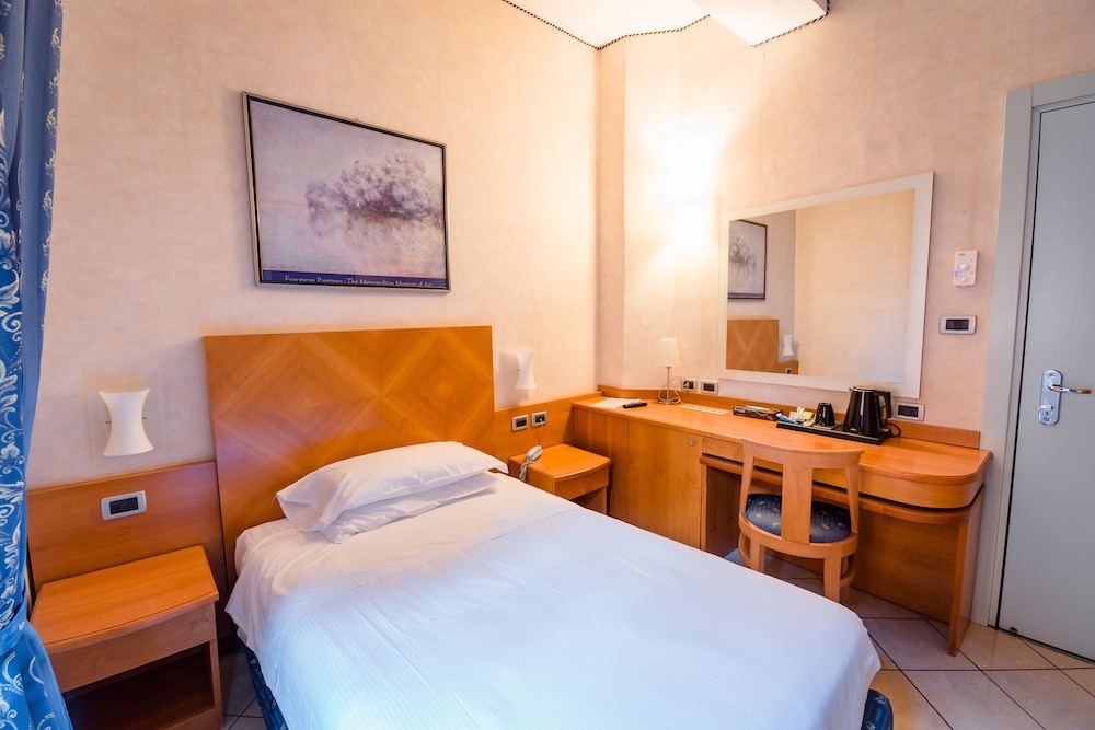 Albergo Centrale Bologna 19/79