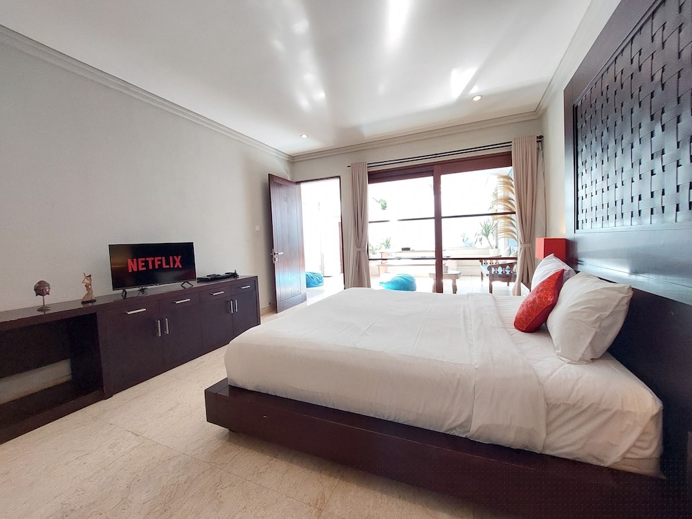 Private, 3 Bedrooms, Villa, Jetted Tub