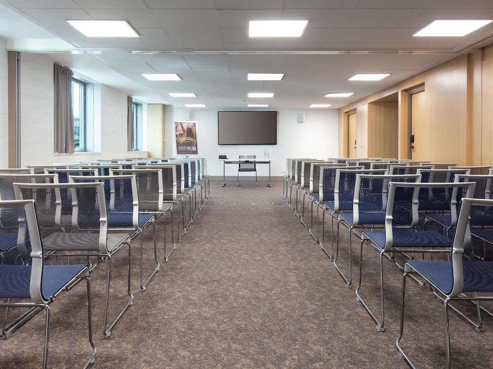 Novotel Paris Saint Denis Stade Basilique 38/50