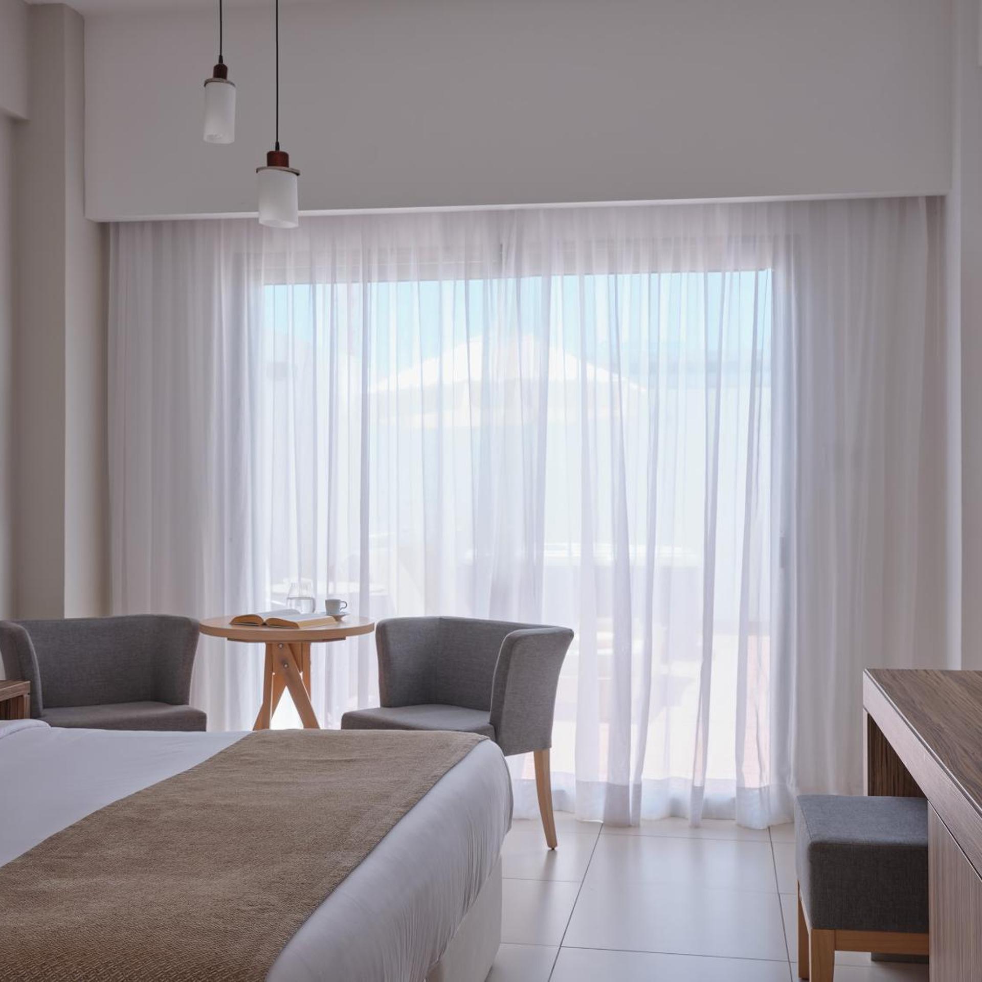 Superior, Single Bed, Inland View, Outdoor Jetted Tub