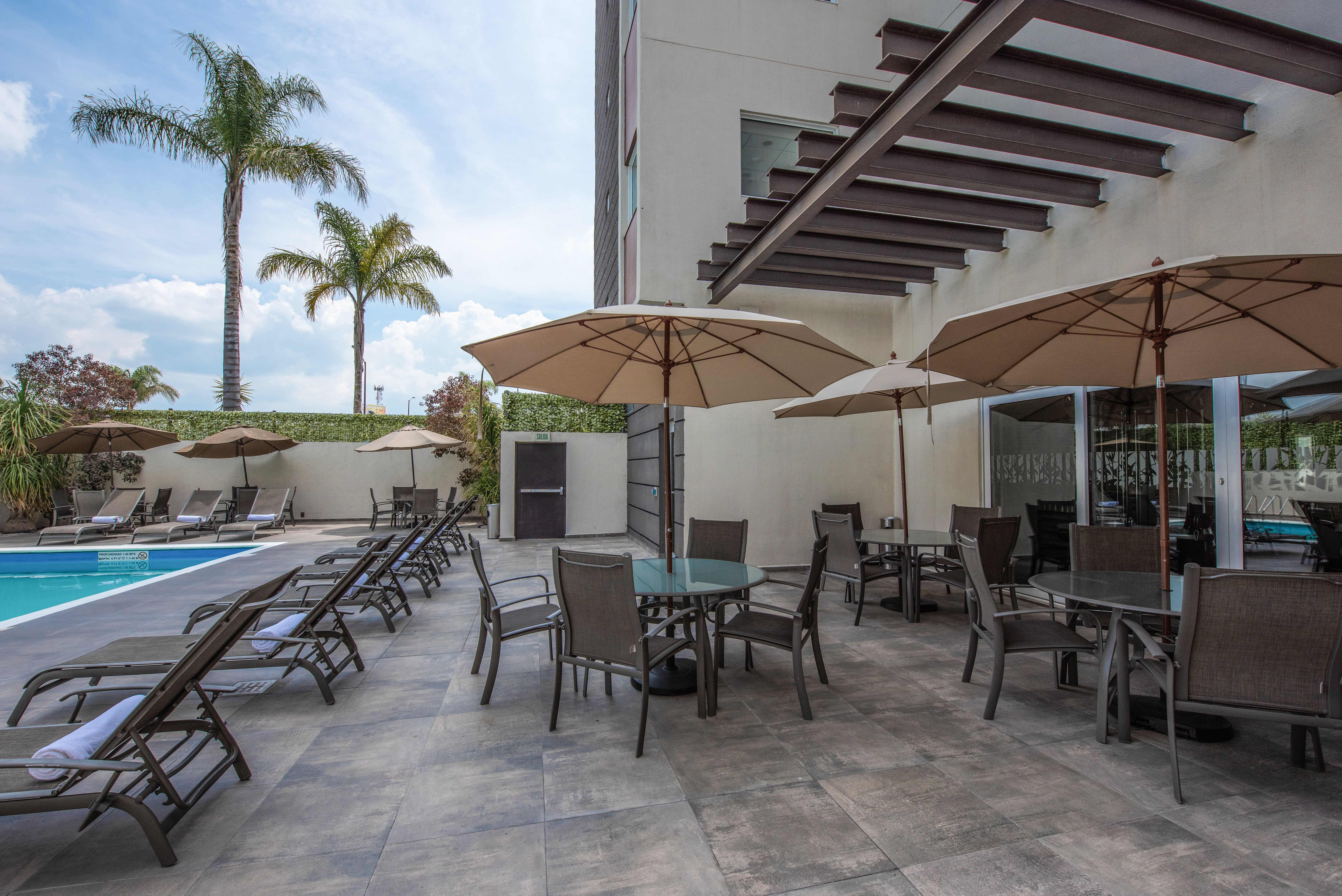 Holiday Inn Express and Suites Celaya 30/50
