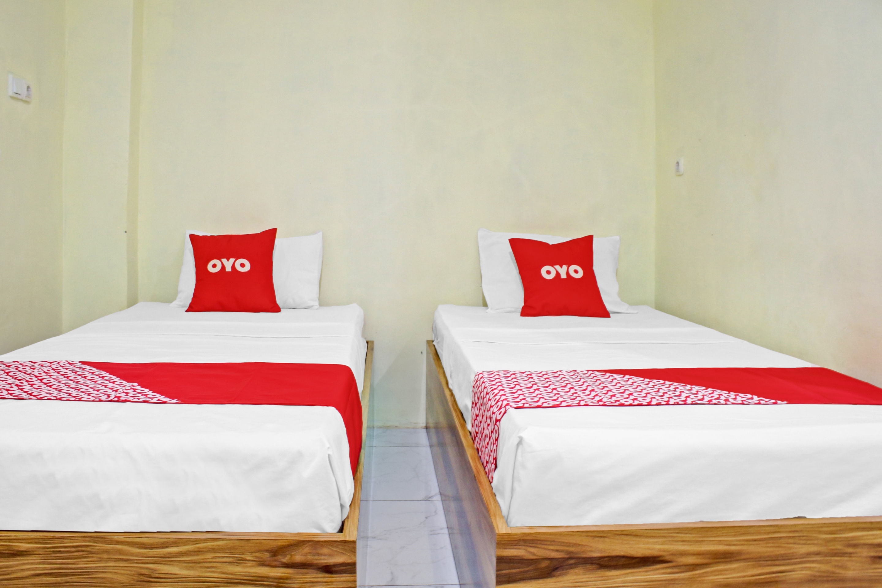 Room, Twin Beds