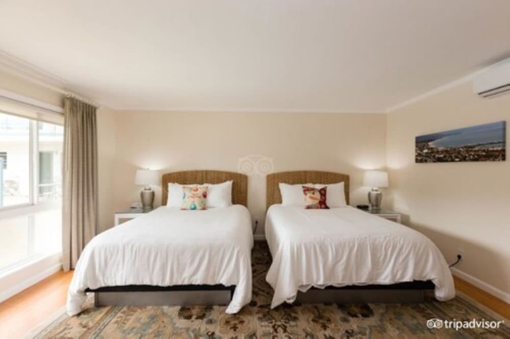 Pacific Crest Hotel Santa Barbara 9/50