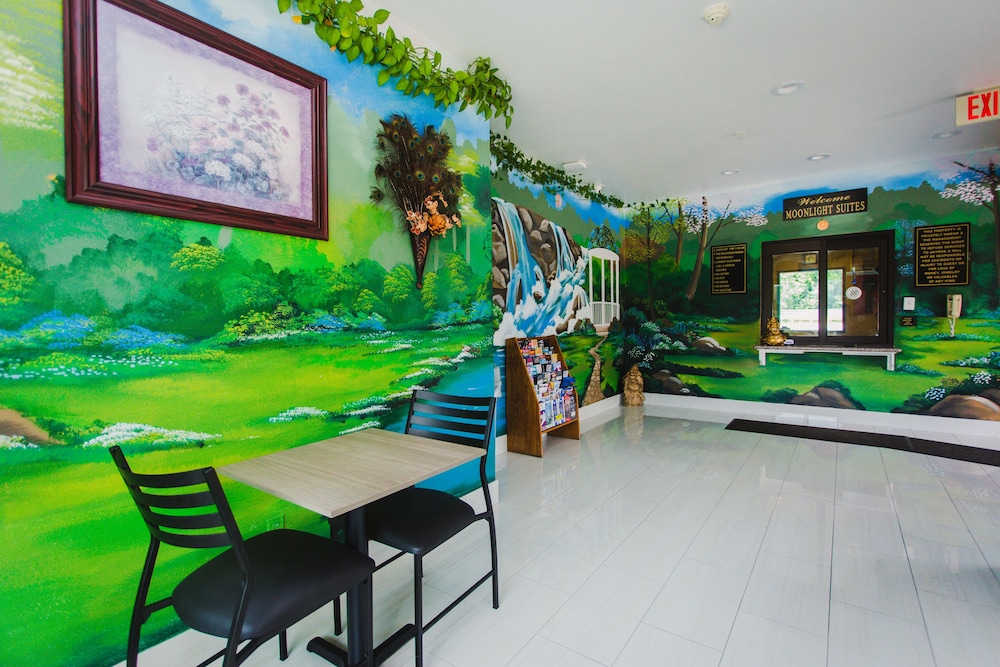 Moonlight Suites 50/65