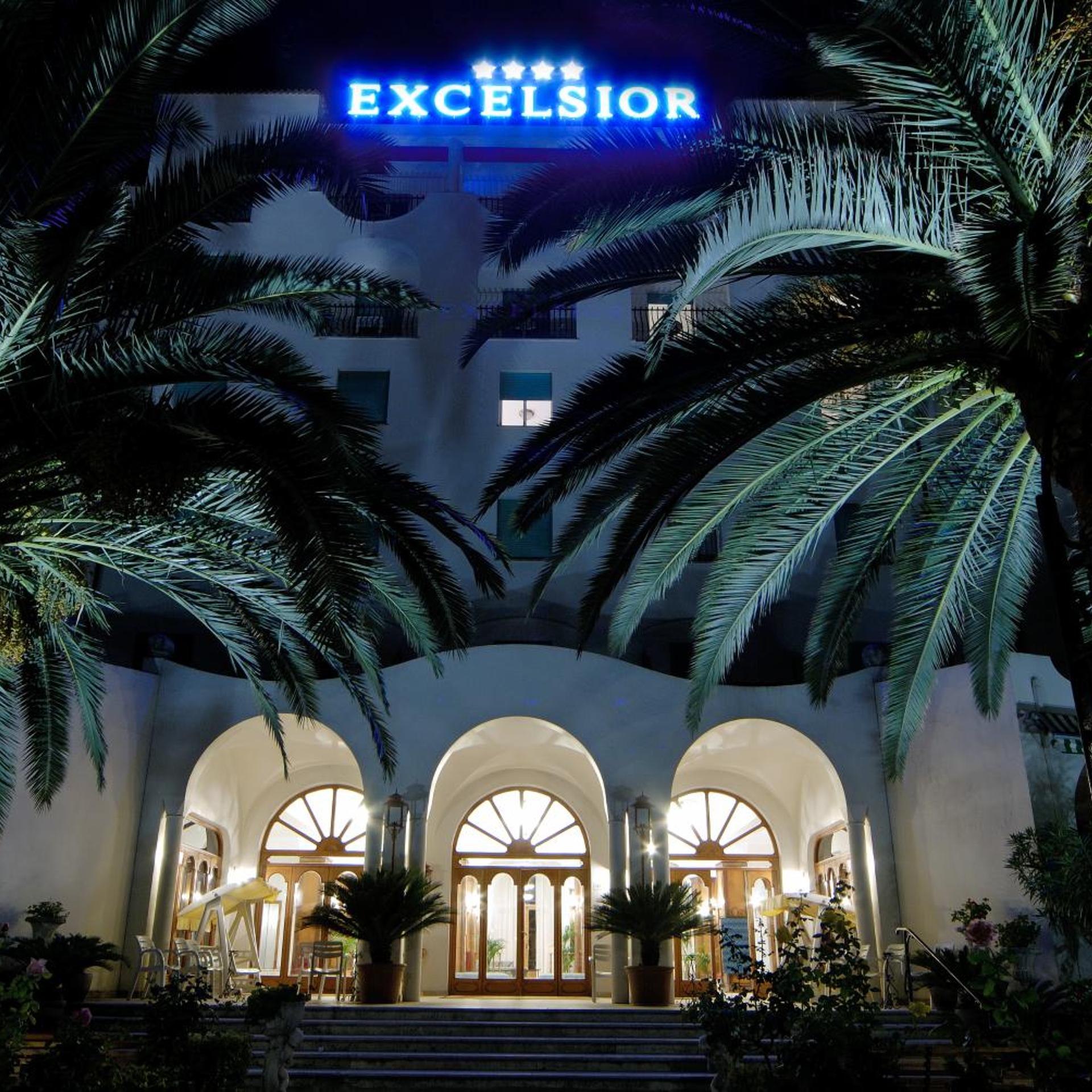 Grand Hotel Excelsior 1/66