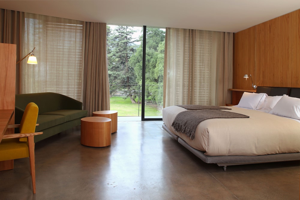 Superior, Suite, King Bed, Park View
