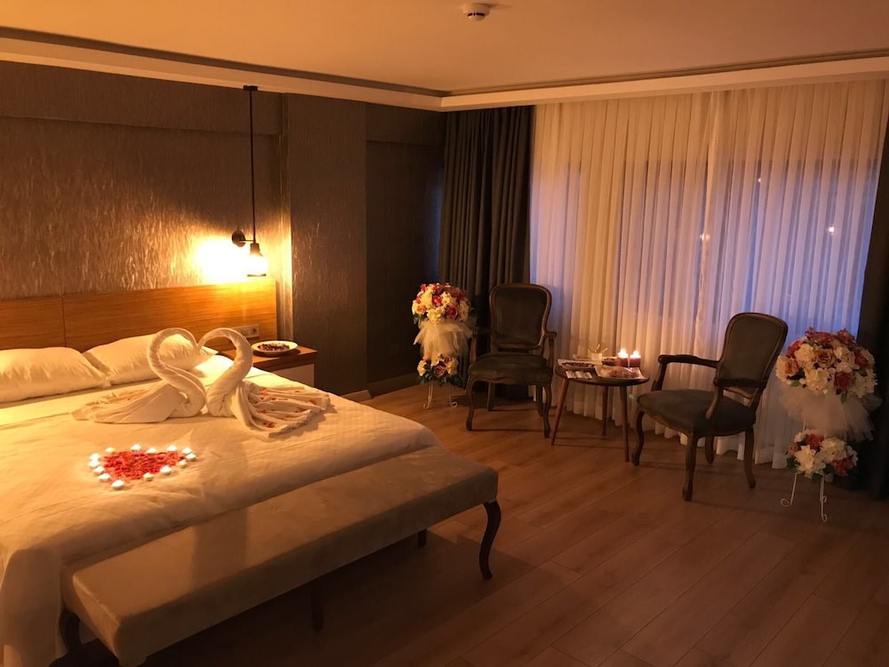 Beypalas Hotel 11/29