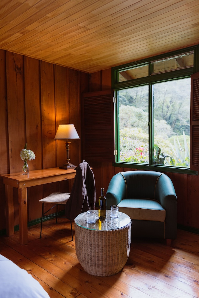 Trogon Lodge 23/46