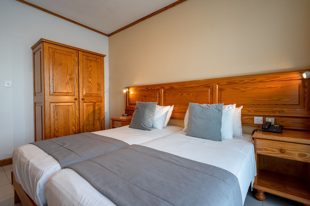 ECONOMY, TWIN BEDS