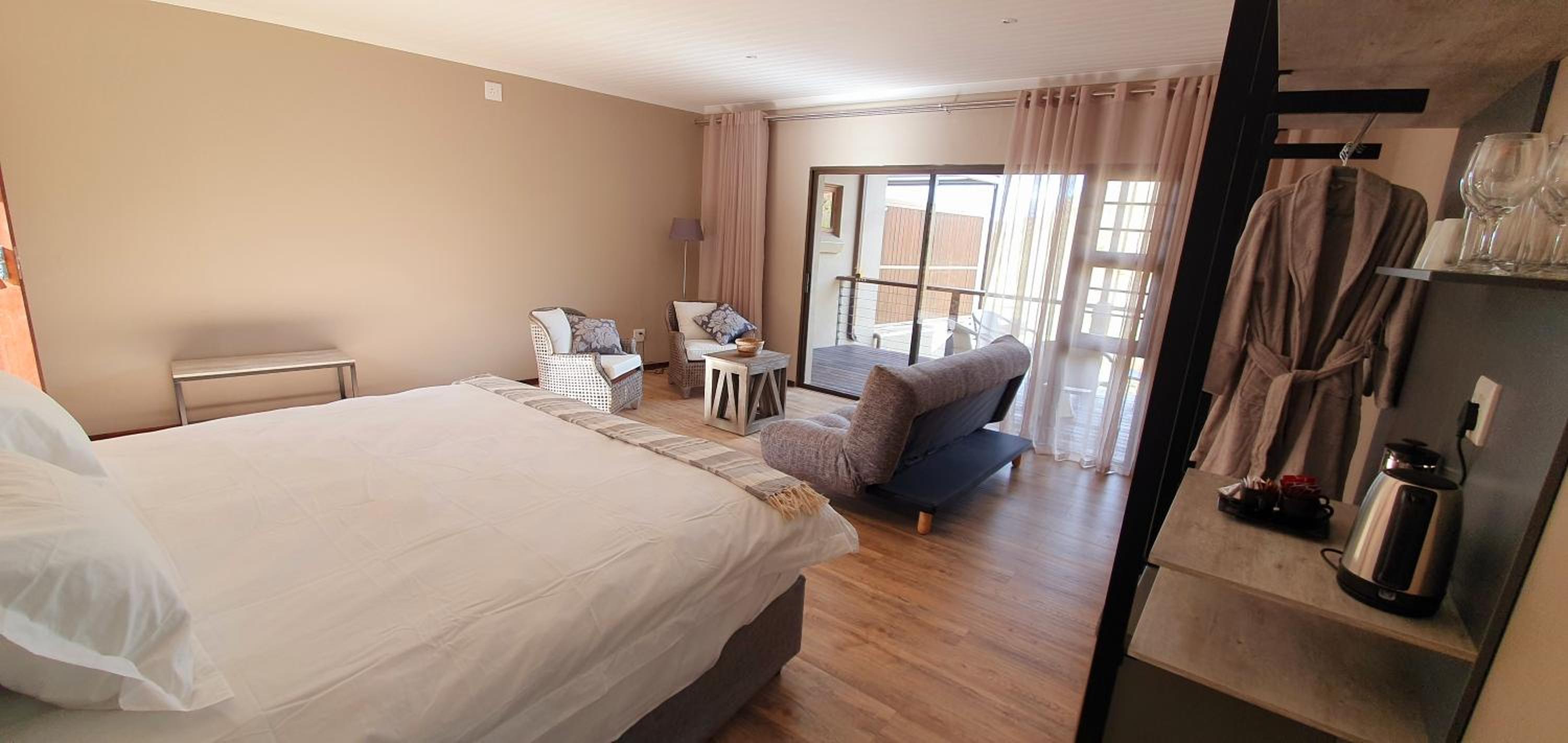 Rooiberg Lodge 6/50